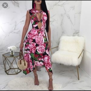 Diva Boutique Ruffle Bow Tie Floral Maxi NWT